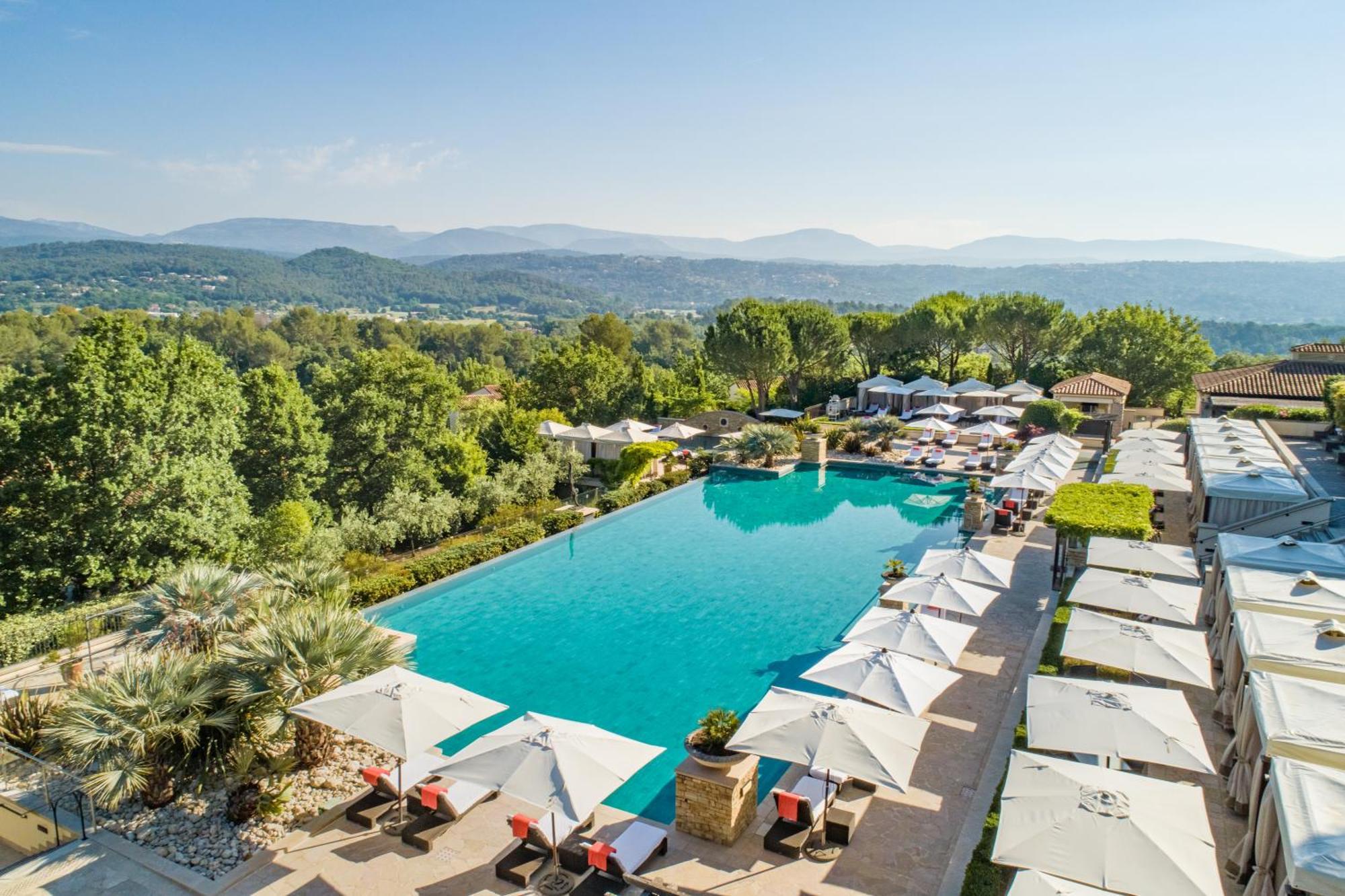Terre Blanche Hotel Spa Golf Resort Туррет Экстерьер фото
